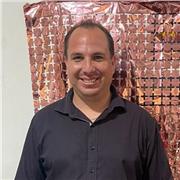 Profesor de Psicología, licenciado el Psicología